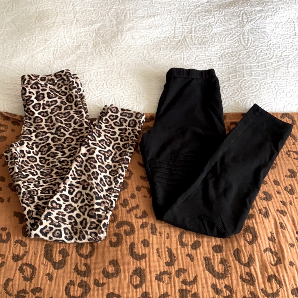 Girls leggings.